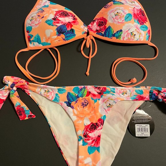 Body Glove Bikini - Picture 1 of 7